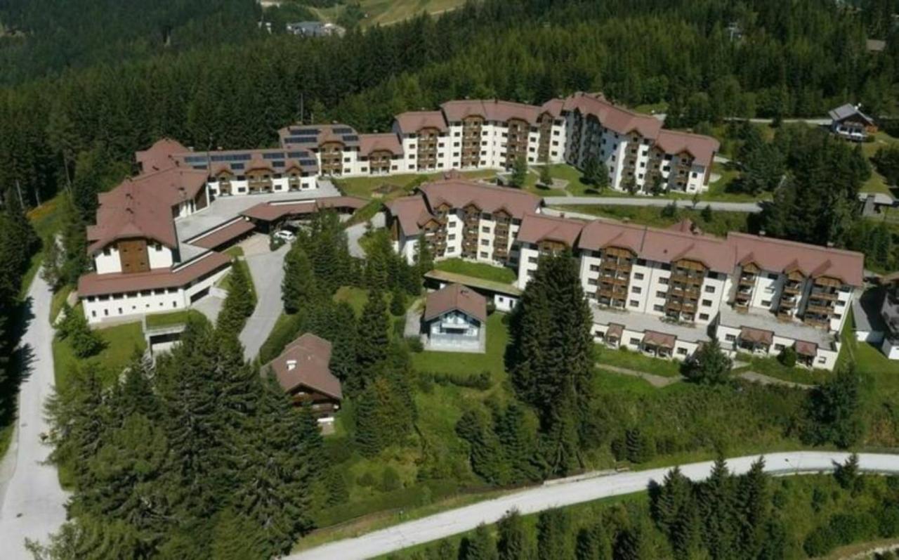 Ferienapartment Kanzelhoehe An Der Skipiste Kanzelhohe Exterior foto